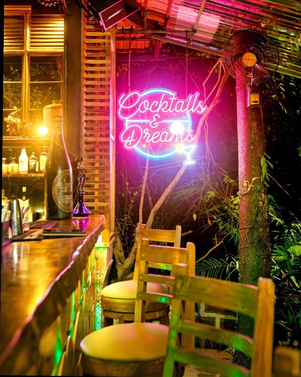 Lar Amorosa Boutique Hotel - Goa Calangute Exteriör bild