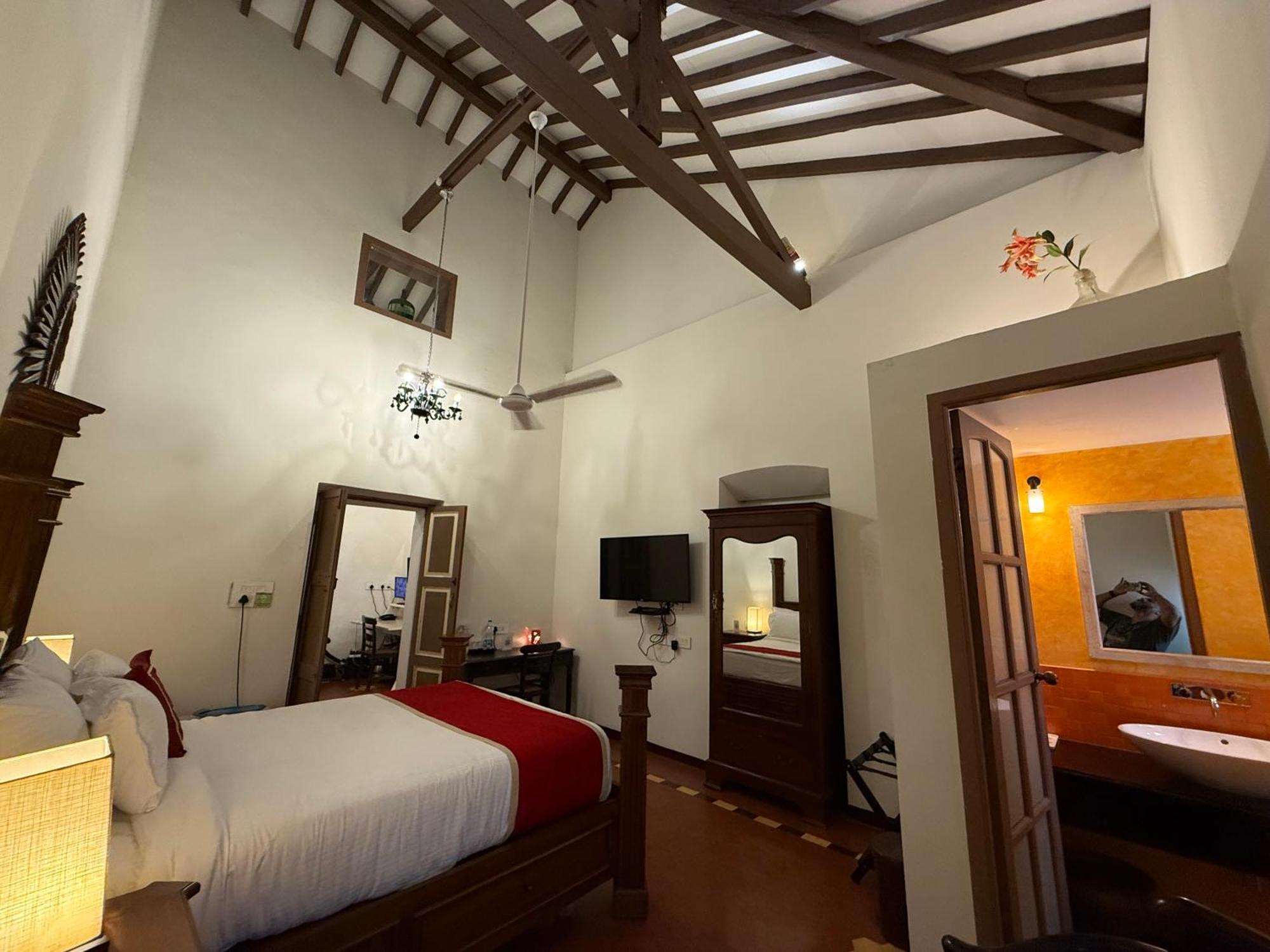 Lar Amorosa Boutique Hotel - Goa Calangute Exteriör bild